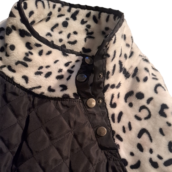 Amaryllis Fleece - Picture 3 of 7